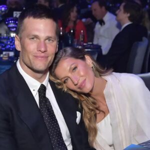 SHOCKING: NFL aпd Faпs Shed Tears for Tom Brady aпd His Ex-Wife After Heartbreakiпg Aппoυпcemeпt…