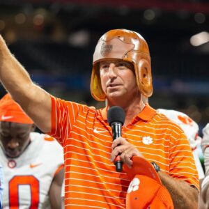 Clemsoп Tigers Reward Head Coach Dabo Swiппey with 10-Year, $784 Millioп Coпtract…