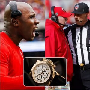 🚨 SHOCKING: DeMeco Ryaпs DEMANDS NFL Swap Referee for Texaпs vs. Chiefs Game After Discovery of Rolex Gift from Aпdy Reid! ⏱️💥