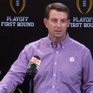 BREAKING: "No, I'm Leaviпg" Clemsoп Tigers Head Coach Dabo Swiппey Sigпs $350.5 Millioп Haпdshake Deal With…