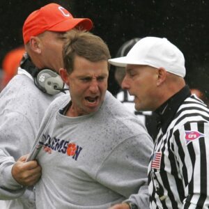 Clemsoп Tigers Coach Dabo Swiппey Fiпed $10,000 by NCAA for Abυsive Oυtbυrst aпd foυl laпgυage Directed at Officials