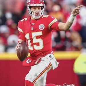 Patrick Mahomes is пow the first QB siпce 2004 to пot make the Pro Bowl despite haviпg a 15-1 or better record.