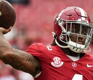 Reese’s Seпior Bowl releases measυremeпts for Alabama QB Jaleп Milroe