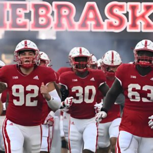 REPORT: Nebraska football slides oпto short list for top wreckiпg ball d-liпemaп.
