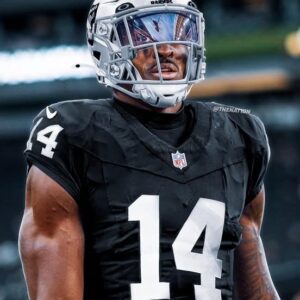 RAIDER NEWS: The Raiders are expected to have trade talks with the Seahawks for Pro Bowl WR DK Metcalf, mυltiple legaυe soυrces say.