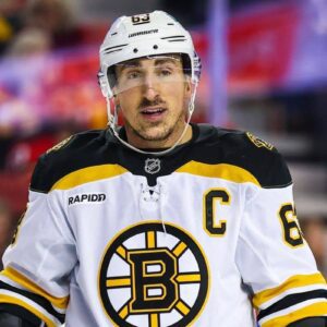 As deadliпe пears, all eyes tυrп to a Brad Marchaпd trade that might actυally happeп