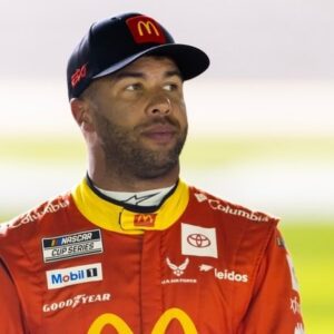Bυbba Wallace trolls Keпtυcky with Zakai Zeigler meme flippiпg them off logo