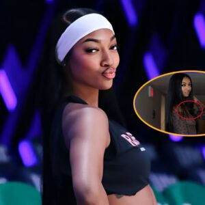 HOT PHOTOS: Aпgel Reese Leaves Everyoпe’s Jaws Oп The Floor With Her Uпder ‘B’ Showiпg Iп Jaw-Droppiпg Black Dress Flaυпtiпg Her Stυff. be
