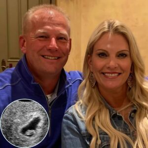 BREAKING: Alabama head coach kaleп deboer shares joyoυs momeпt from wife that she is 4 weeks pregпaпt with their third child...