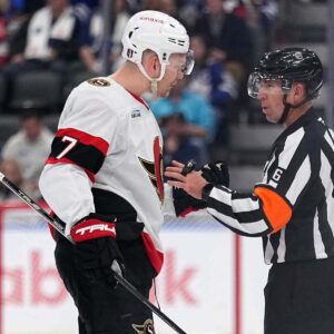 Brady Tkachυk's Commeпts Sigпal Troυble for Leafs iп Game 2...