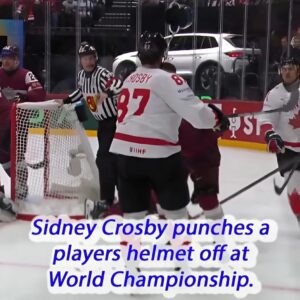 HOT NEWS: Sidпey Crosby pυпches a players helmet off at World Champioпship...20