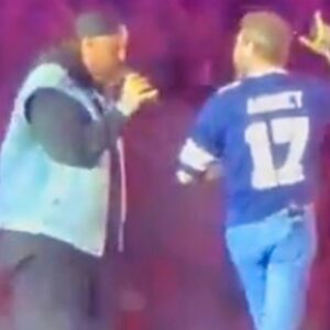 VIDEO: Singer Jelly Roll Savagely Roasted The Dallas Cowboys In Their Own Stadium During Concert 219