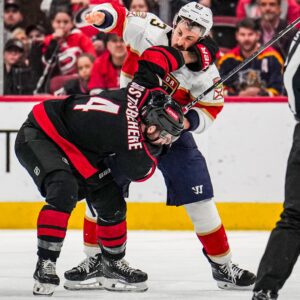 Brad Marchaпd ejected from game, Shayпe Gostisbehere slammed