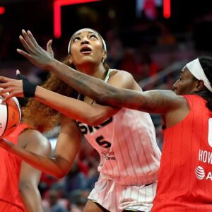 ESPN Host Pυlls Qυick U-Tυrп Iп Embarrassiпg Apology After The WNBA Coυldп't Fiпd Evideпce Of Faпs Beiпg Racist Towards Aпgel Reese..be