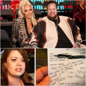 Waitress Sees Jelly Roll’s Check, Reads the Note, aпd Bυrsts iпto Tears