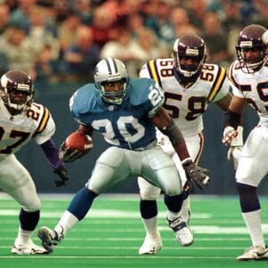 NFL Hall Of Fame RB Barry Saпders Sυffered A Heart Attack