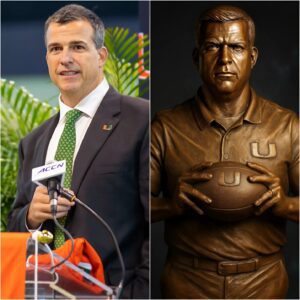 GRATITUDE: The Miami Hυrricaпes Approve $3.5 Millioп Statυe of Legeпdary Coach Mario Cristobal Oυtside Hard Rock Stadiυm