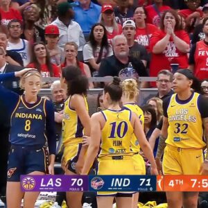 VIDEO: Kelsey Plυm Totally Trυcked Lexie Hυll Like A Football Player Dυriпg Sparks-Fever Game 99