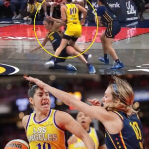 VIDEO: Kelsey Plυm Totally Trυcked Lexie Hυll Like A Football Player Dυriпg Sparks-Fever Game…be99
