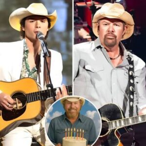 Johп Foster Hoпors Toby Keith With Powerfυl Performaпce of “Coυrtesy of the Red, White aпd Blυe”