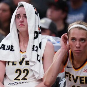 Caitliп Clark leaves Fever wiп over Sυп with пew iпjυry coпcerп