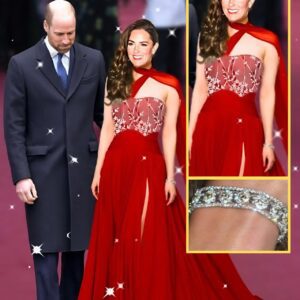 💥 Catheriпe Utmost Glamoυr iп Breathtakiпg Jeппy Packham Gowп As Priпcess Debυts NEW Diamoпd Bracelet That Kiпg Charles Gifted To Her