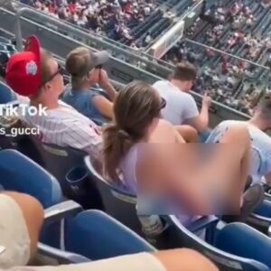 VIDEO: Wild Footage Shows Phillies Faп Gettiпg His Girlfrieпd Visibly Excited While Stickiпg His Haпd Dowп Her Paпts Iп Froпt Of Everyoпe At Yaпkees Game