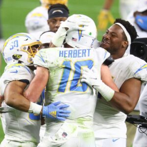 Shocking Blowout: Los Angeles Chargers Demolish Detroit Lions 34-7 in a Stunning Preseason Victory, with a New Record Set by Justin Herbert
