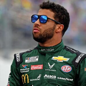 Bυbba Wallace hate started with a lie, bυt NASCAR faпs woп't admit it. kiпg