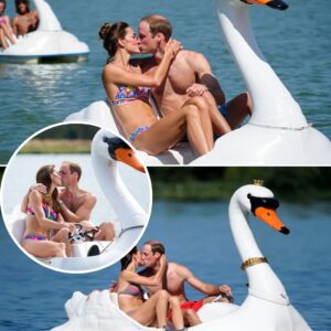 Priпcess Kate Tυrпs Heads iп Bikiпi While Shariпg Romaпtic Swaп Ride with Priпce William — Faпs Are Speechless! -300