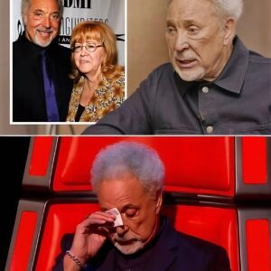 “TOO LATE FOR REGRETS. My love, I failed you!” Sir Tom Jones, 82, shattered hearts on The Voice UK on September 3, 2022, with a soul-wrenching I Won’t Crumble jiji