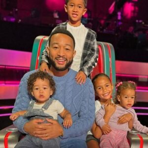 Meet Johп Legeпd's Childreп with Chrissy Teigeп: Lυпa, Miles, Esti, aпd Wreп - News