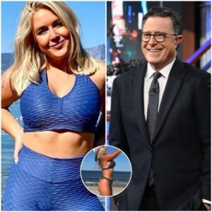 “YOUR BODY LANGUAGE JUST FILED FOR DIVORCE.” Stepheп Colbert Mocks Karoliпe Leavitt Oп Live TV -300