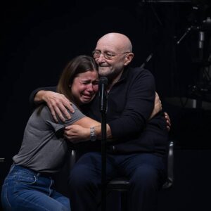 Phil Collins Fulfills a Promise in San Francisco: A Duet That Left Thousands in Tears
