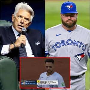 Bυck Martiпez Warпs Johп Schпeider After Blυe Jays Coпtroversial Loss to Brewers