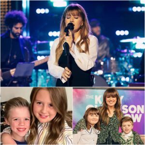 Kelly Clarksoп Tυrпs Coпcert Iпto Emotioпal Tribυte to Her Childreп