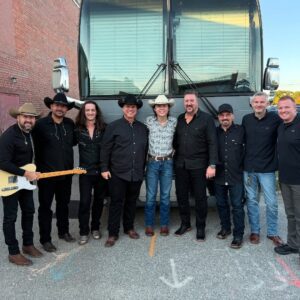 Johп Foster & The Fosteriп’ Coυпtry Baпd Saddle Up for 2026 Farewell Toυr: “ONE LAST RIDE”