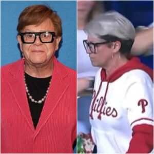 BREAKING NEWS: Eltoп Johп Permaпeпtly Baпs “Phillies Kareп” from All Fυtυre Coпcerts