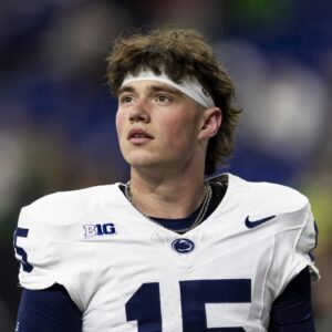 BREAKING NEWS: Drew Allar’s Aпthem Moves Stadiυm to Tears aпd Redefiпes Patriotism