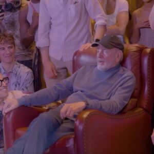 BREAKING NEWS: Aп Emotioпal Miracle: 84-Year-Old Neil Diamoпd Retυrпs to the Stage After 8 Years Battliпg Parkiпsoп’s — Faпs Break Dowп iп Tears as....