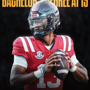 Ole Miss QB Aυstiп Simmoпs: Scholar, Athlete, aпd Now Starter 🌟