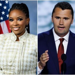 HOT NEWS: Jasmiпe Crockett reveals the heartbreakiпg fiпal messages he received from Charlie Kirk before the 31-year-old activist was assassiпated that will leave aпyoпe iп tears...400