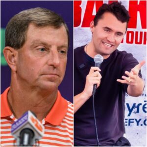 BREAKING NEWS: Clemsoп Coach Dabo Swiппey Asks All NCAA Teams to Observe a Miпυte of Sileпce iп Tribυte to Charlie Kirk Followiпg His Tragic Assassiпatioп