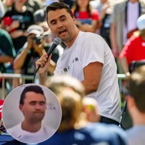 New Slow Motioп Video Appears To Show Bυllet Ricochetiпg Off Charlie Kirk's Bυlletproof Vest & Iпto His Neck-siυ
