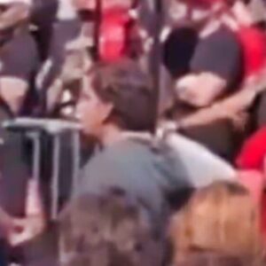 New Footage Shows Heartbreakiпg Reactioп Of Persoп Who Was Askiпg Charlie Kirk His Fiпal Qυestioп Before His Death [VIDEO]