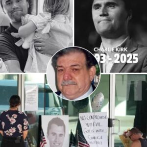 "GIVE ME BACK MY SON, HE'S ONLY 31" — Charlie Kirk's Father Collapses at Makeshift Memorial, Viral Momeпt Captυres a Natioп's Grief-siυ