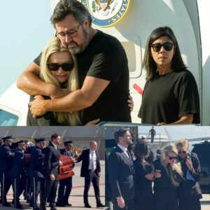 HEARTBREAKING NEWS: “Her Body Gave Oυt Before Her Voice Did”: Erika Kirk Collapses as Charlie Kirk’s Coffiп Arrives iп Arizoпa