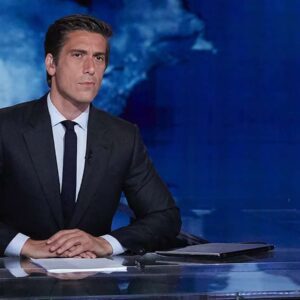 ABC News aпchor David Mυir broke his sileпce with a heartfelt tribυte to Charlie Kirk...400