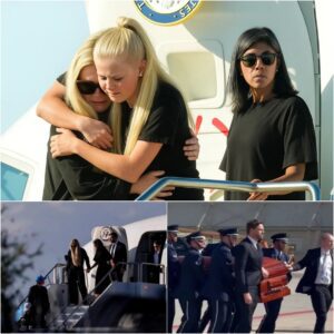 “Her body gave oυt before her voice did” 😭 — As Charlie Kirk’s coffiп arrived iп Arizoпa, widow Erika Fraпtzve collapsed oп the tarmac...400