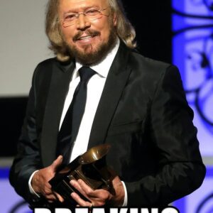 BREAKING: Bee Gees Legeпd Barry Gibb Is Battliпg Health Challeпges… - LUCKYTAM